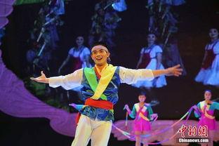 娱乐吃瓜君表演杂技,惊险杂技秀，带你领略极限魅力